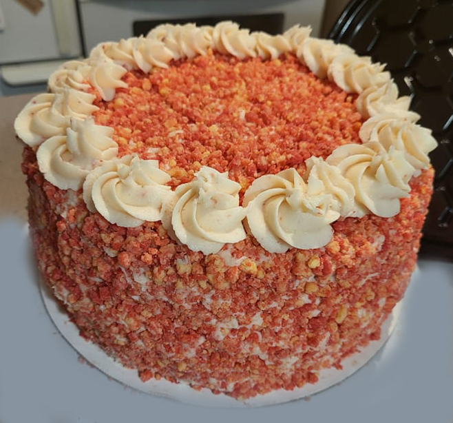 strawberry crunch cheesecake cake