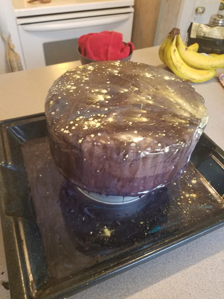 Mirror glaze cake
