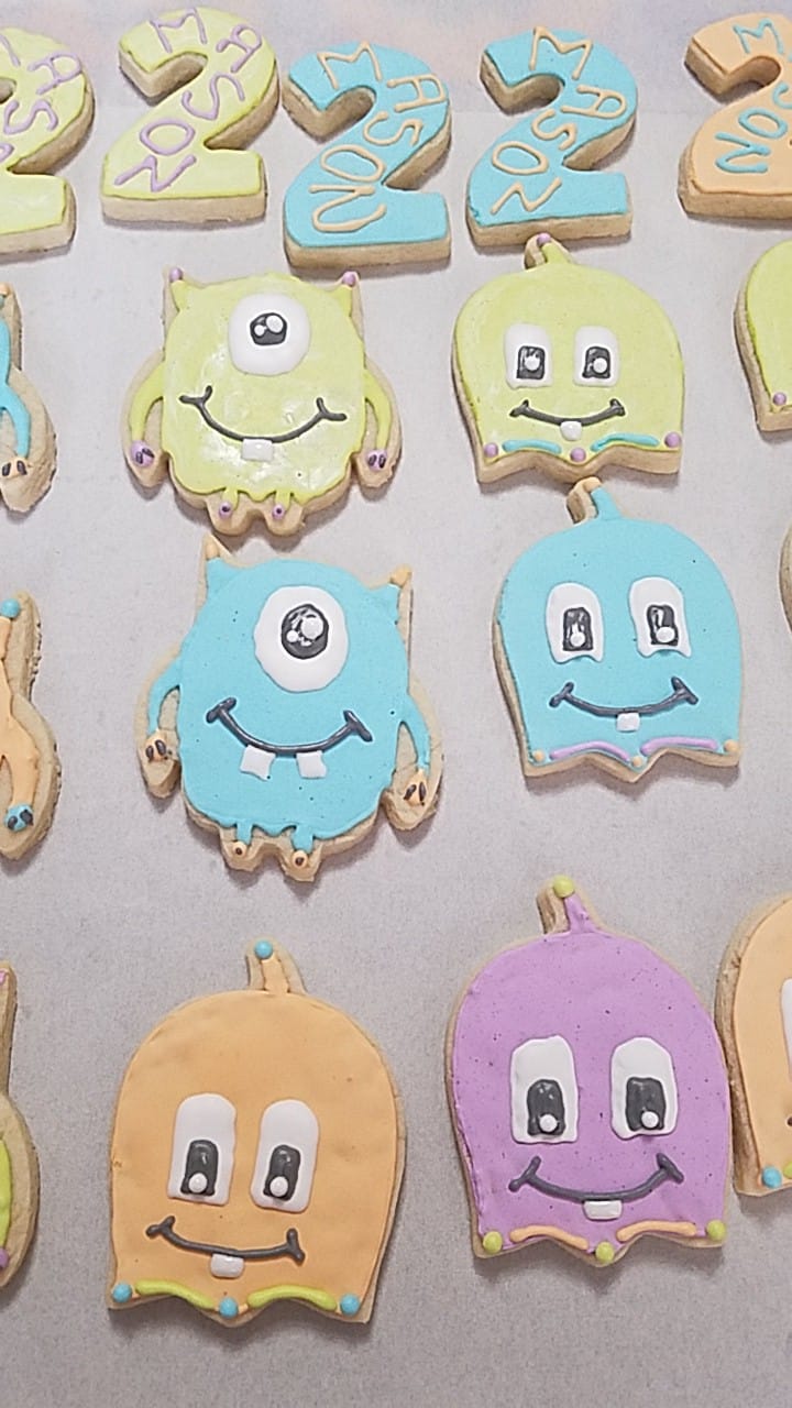 Monster cookie